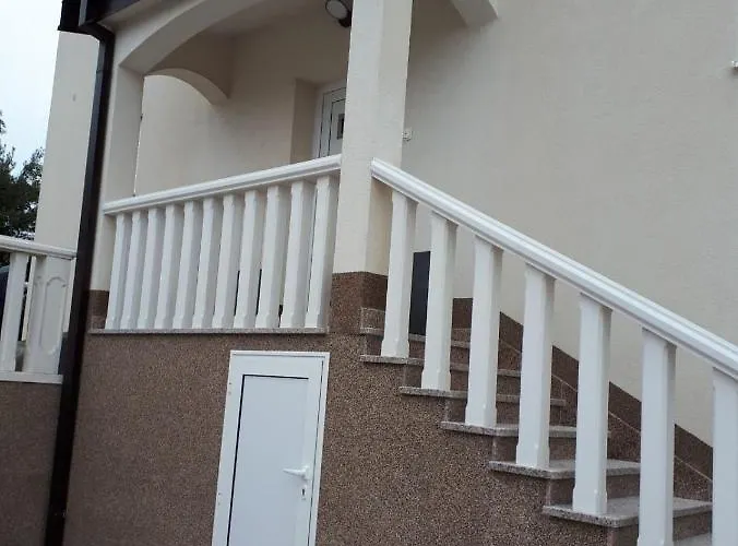 Madzari - Ciovo - Pool Appartamento Traù