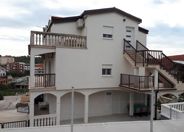 Appartamento Madzari - Ciovo - Pool Traù