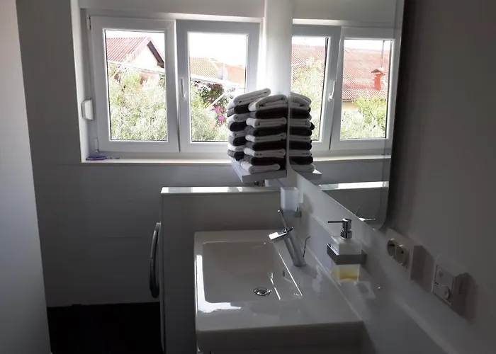 Madzari - Ciovo - Pool Appartamento *