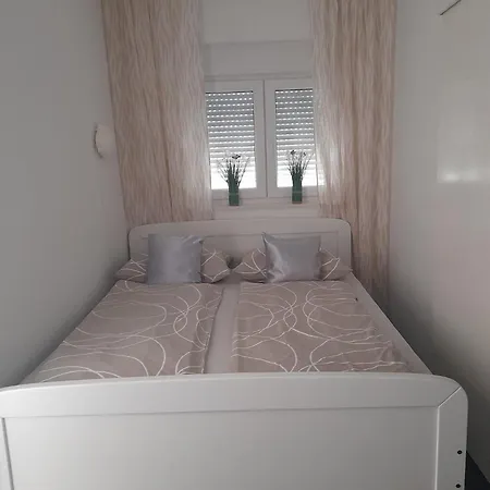 Madzari - Ciovo - Pool Apartman Trogir