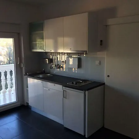 Madzari - Ciovo - Pool Apartman