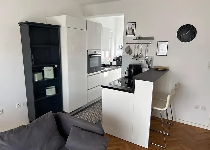 Madzari - Ciovo - Pool *