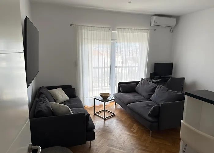 Madzari - Ciovo - Pool * Трогир