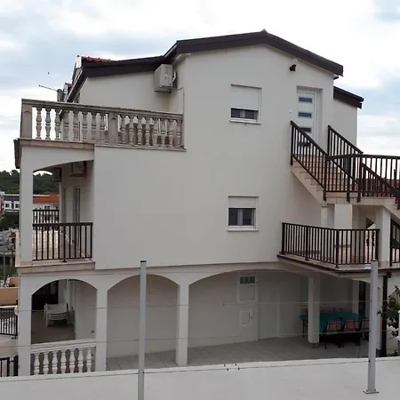 Appartement Madzari - Ciovo - Pool Trogir